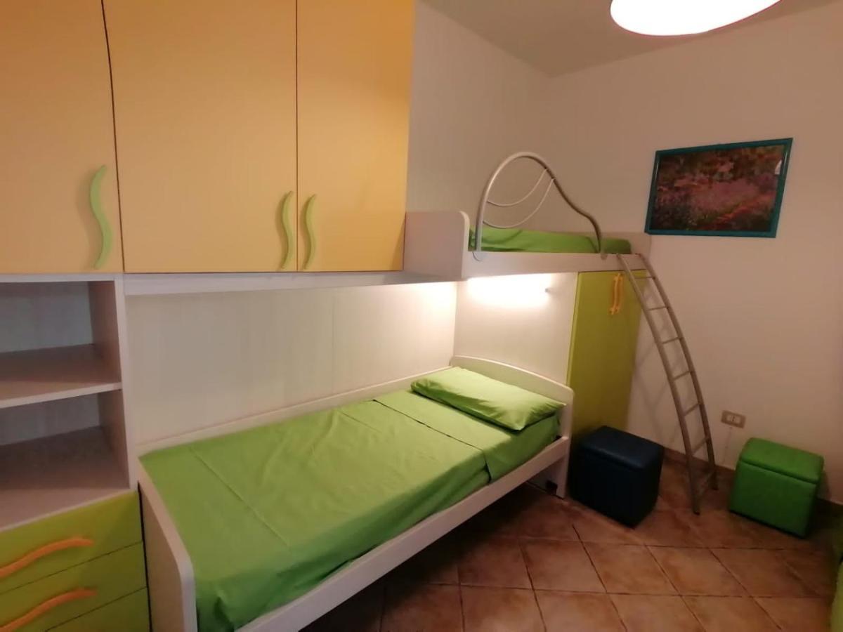 Case Vacanze Vista Mare Torre Pali Kültér fotó